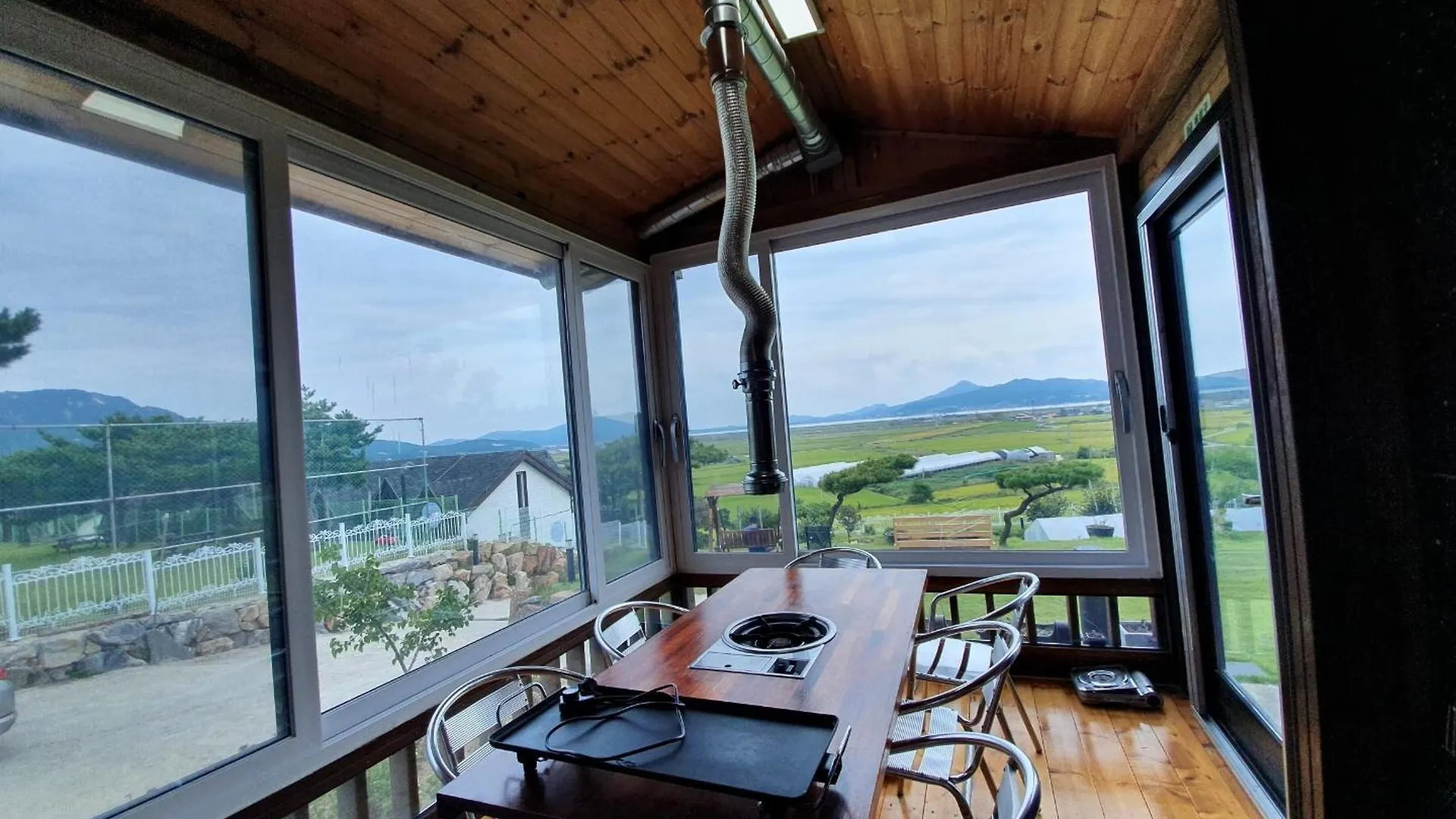 Ganghwa Nolumog Byeoljang Villa Incheon South Korea
